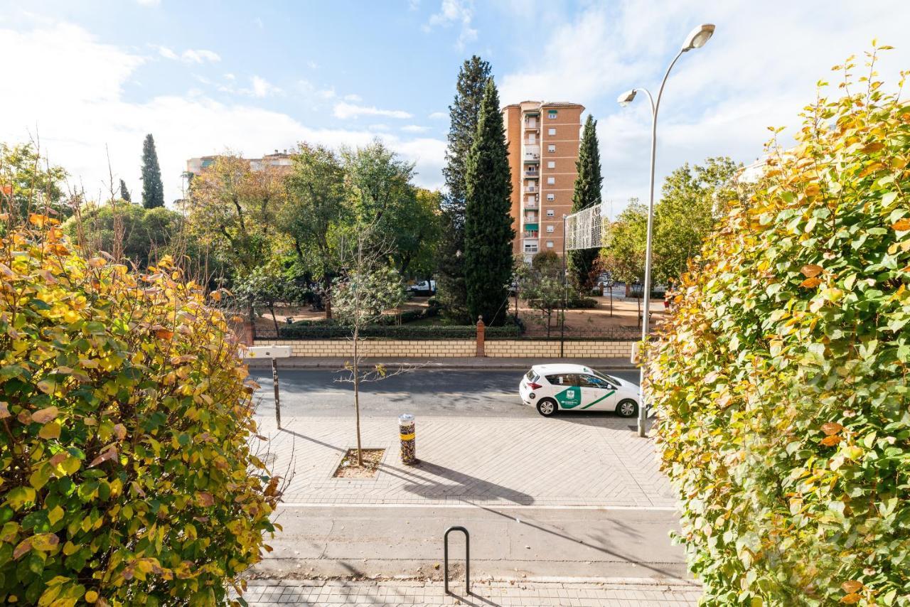 Piso Junto A Parque De Las Ciencias En Granada Esterno foto